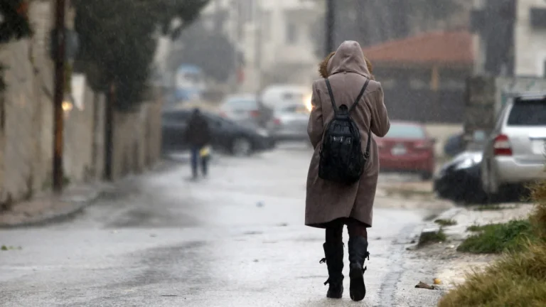 طقس اليوم.. أجواء باردة في أغلب المناطق وثلوج بقمم الأطلس الكبير