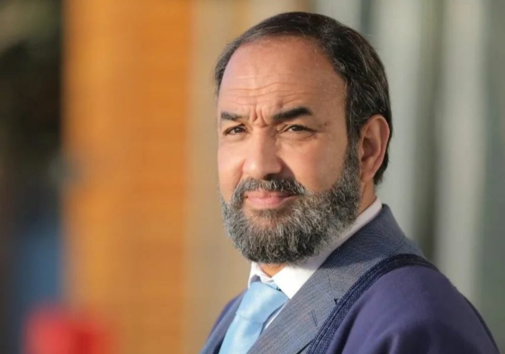 رشيد الوالي يودع عبد الهادي بلخياط ويصفه بمدرسة في الصدق الفني