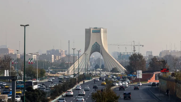 مسؤول إيراني يكشف النقاط الخلافية في المفاوضات مع أمريكا