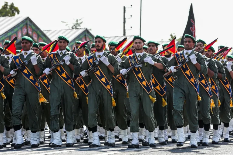 إيران