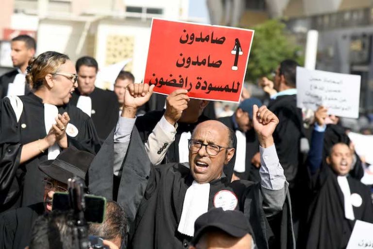 المحامون