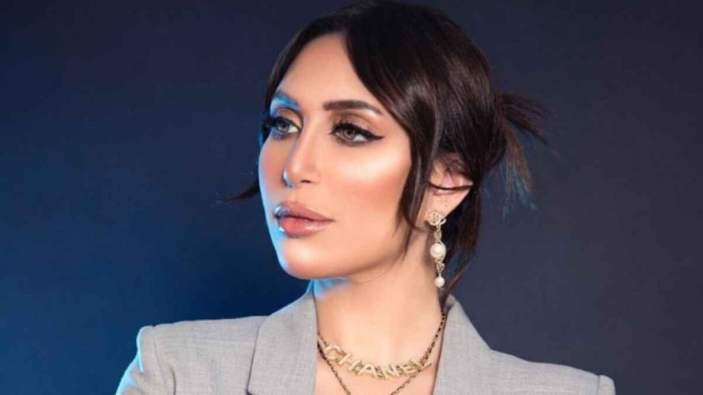 الدكتورة خلود توجّه رسالة مؤثرة لجمهورها بعد أزمتها الأخيرة