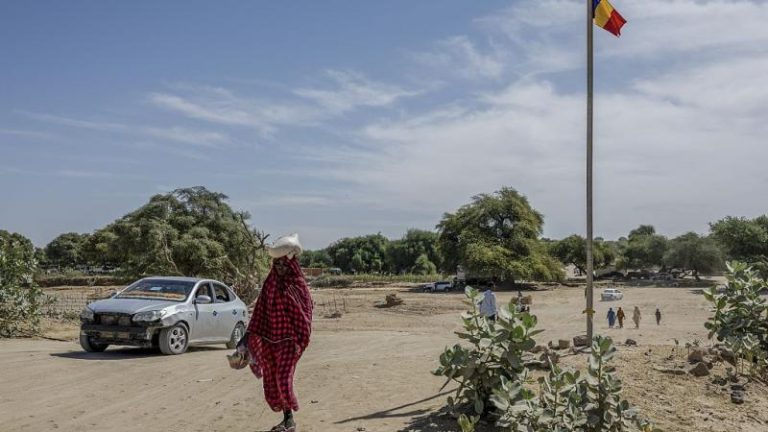 تشاد تغلق حدودها مع السودان