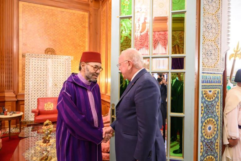 الملك يستقبل رئيس مجلس إدارة مجموعة (سافران)