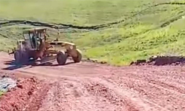بعد الفيضانات.. انطلاق أشغال إصلاح الطريق المؤدية إلى بنجليق بسيدي احرازم