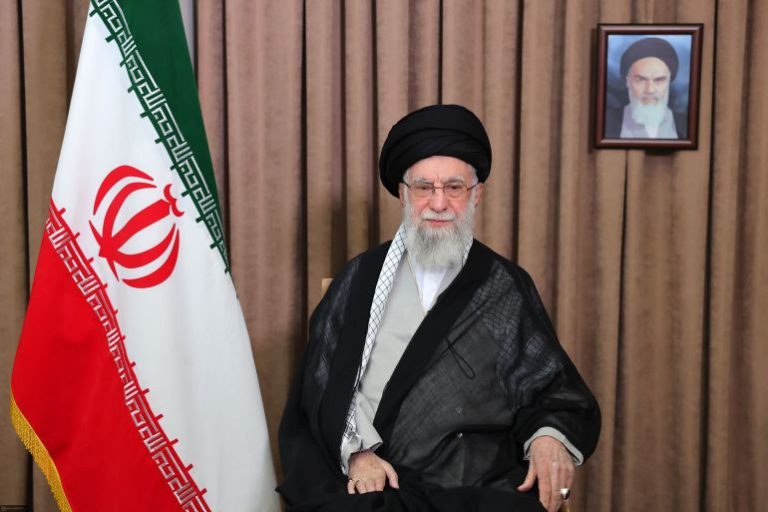 وسائل إعلام: نجاح اغتيال خامنئي.. والعثور على جثته