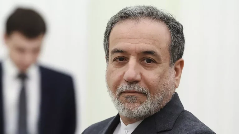 عراقجي: مقاومة إيران لأكبر جيش فخر للبشرية