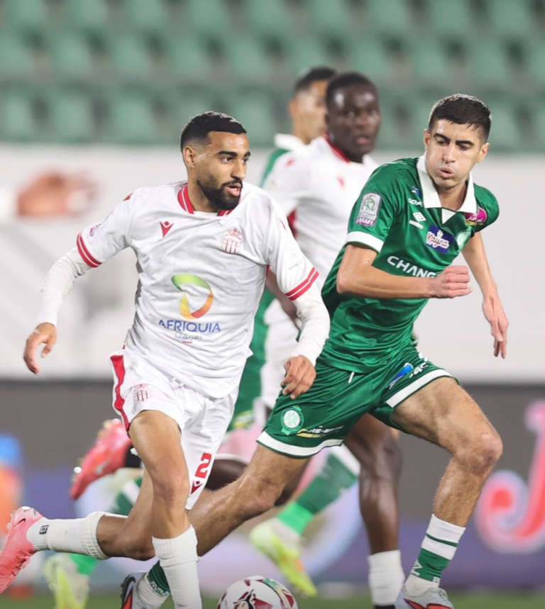 الرجاء يتصدر البطولة الإحترافية بعد انتصار ثمين في أكادير