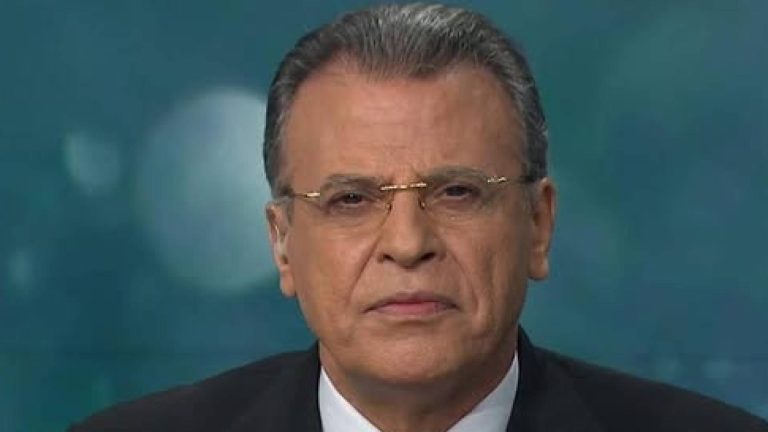 أول مذيع يظهر على الجزيرة.. وفاة الإعلامي الفلسطيني جمال ريان
