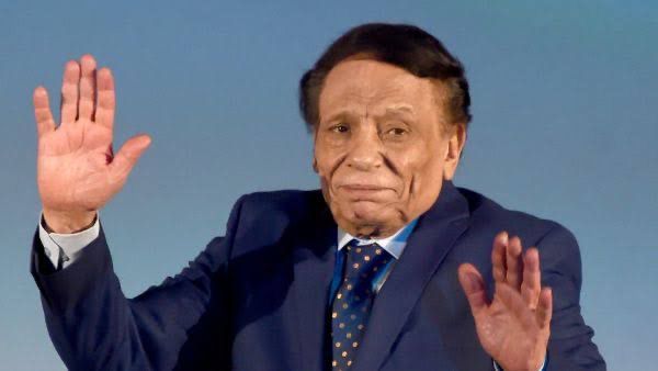 سوسن بدر تكشف آخر أخبار عادل إمام: "يعيش إستراحة محارب "