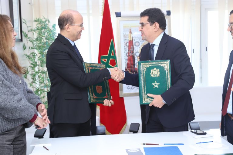 شراكة مؤسساتية لتنظيم تسجيل الأدوية والمنتجات الصحية المشتقة من القنب الهندي