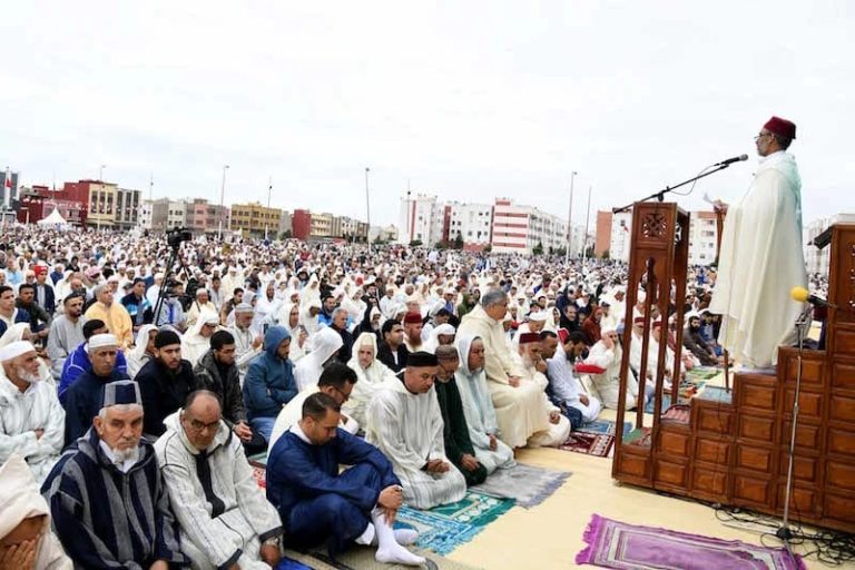 صلاة العيد في المغرب.. روحانية العبادة ودفء صلة الرحم