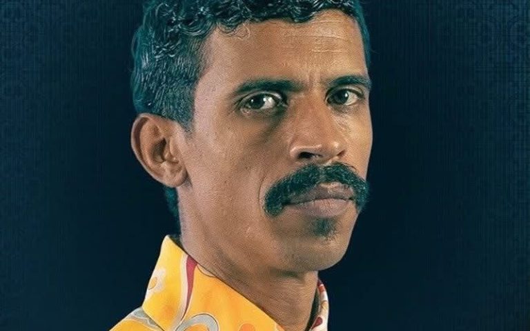 نبيل المنصوري يربح "رهان الثلاثية" في رمضان ويخطف الأنظار بعيداً عن النمطية