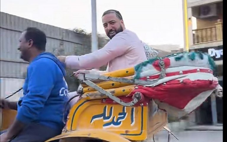 من سيارات فاخرة إلى “حنطور”.. رسالة ساخرة من فرنش مونتانا عن غلاء المحروقات
