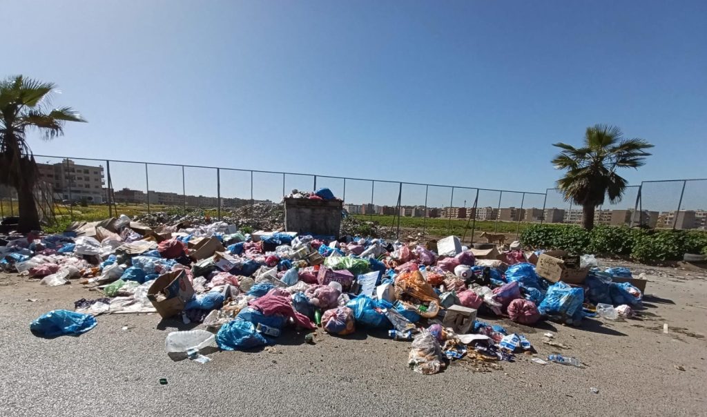 تراكم كبير للنفايات المنزلية بأحياء مدينة الدروة.. ومطالب بإيجاد حلول