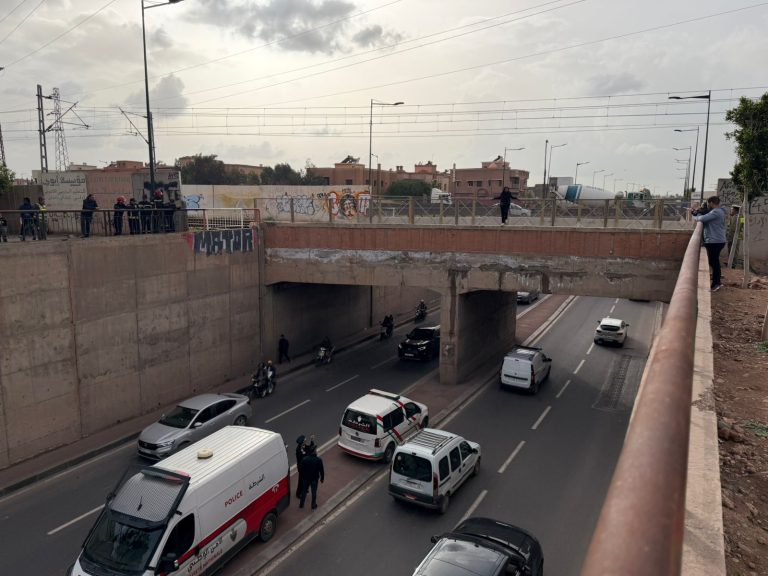 محاولة انتحار شاب من فوق قنطرة يستنفر سلطات مدينة مراكش