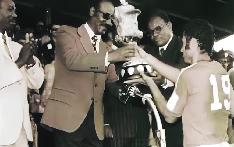 لاعب غيني شارك في المباراة ينفي انسحاب المنتخب المغربي في "كان 1976"