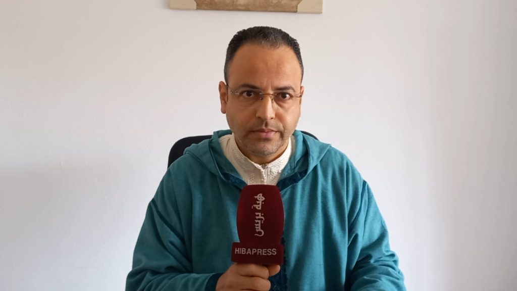 محامي: مغادرة الملعب تعني الخسارة ودفوعات الجامعة تعززه أمام الطاس