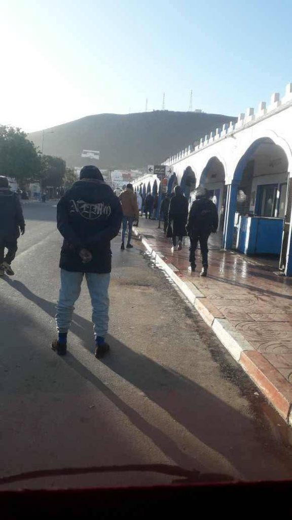سيدي إفني.. السلطات تتصدى لمحاولة إنزال مهاجرين وسط المدينة