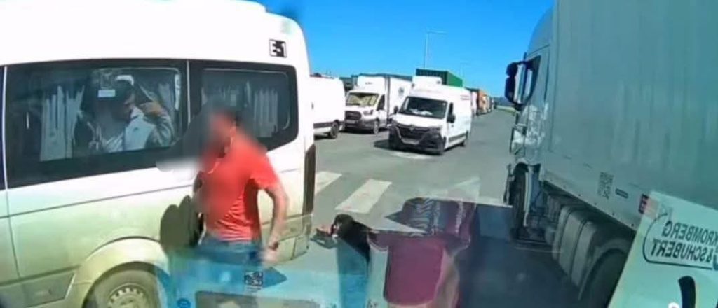 نزاع حول الأسبقية يتحول إلى اعتداء عنيف بالقنيطرة.. والدرك يوقف المشتبه فيه