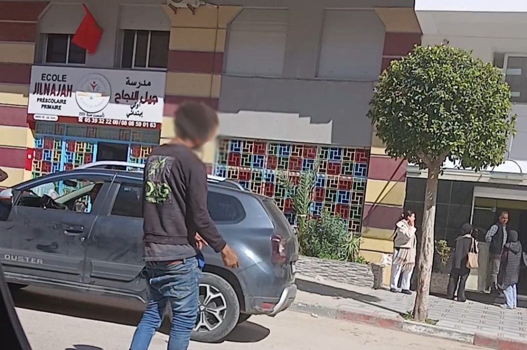 وسط صدمة مواطنين.. مستشفى الرازي بطنجة يسرّح مختلا عقليا ساعات بعد إدخاله