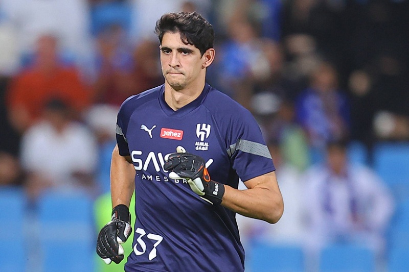 بونو يواصل تألقه ويقود الهلال إلى نهائي كأس خادم الحرمين