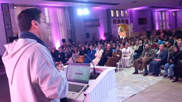 وجدة.. حجيرة يترأس لقاءا تواصليا "الإنخراط الايجابي للشباب للمساهمة في صنع القرار"