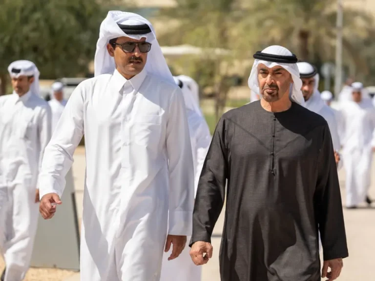 أمير قطر يبحث مع رئيس الإمارات تطورات الأوضاع في المنطقة