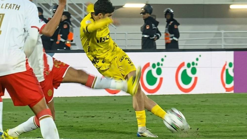 هدف خرافي يقود المغرب الفاسي لصدارة الدوري على حساب الوداد