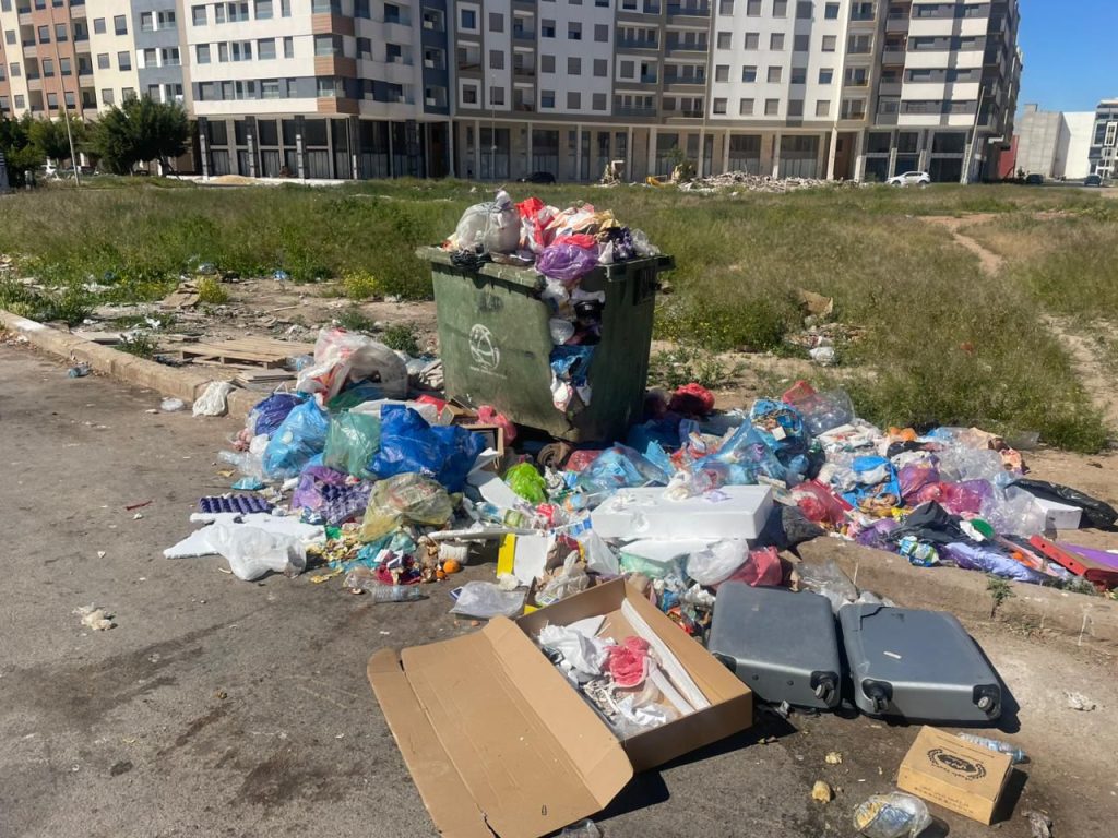 حي المطار بالناظور.. أرقى عنوان للسكن يتحول إلى بؤرة للأزبال - صور