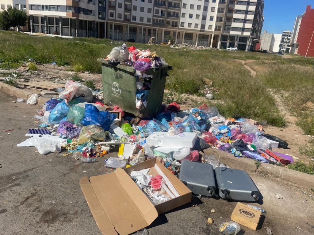 حي المطار بالناظور.. أرقى عنوان للسكن يتحول إلى بؤرة للأزبال - صور
