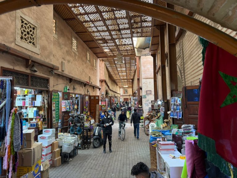 مراكش: فوضى احتلال الملك العمومي بحي السلام "الملاح".. أين السلطة!؟