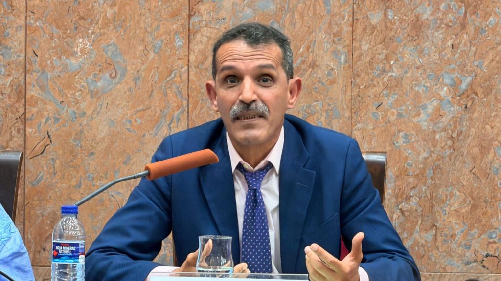 عضو سابق في البوليساريو يربك الانفصاليين داخل ندوة بجامعة سرقسطة