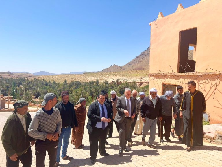 قصر إش .. عامل إقليم إقليم فجيج يتفقد أوضاع الساكنة ويؤكد على أولوية التنمية المحلية