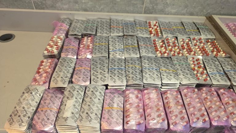 إحباط تهريب شحنة ضخمة من الأقراص المخدرة و"المعسل" بميناء طنجة المتوسط