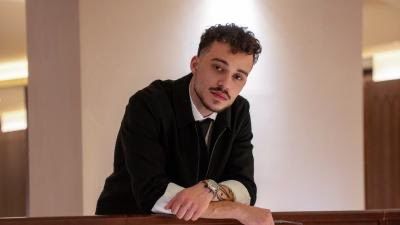 فنان أردني يثير الجدل بتصريحات مسيئة للدين… ووالده يتبرأ منه