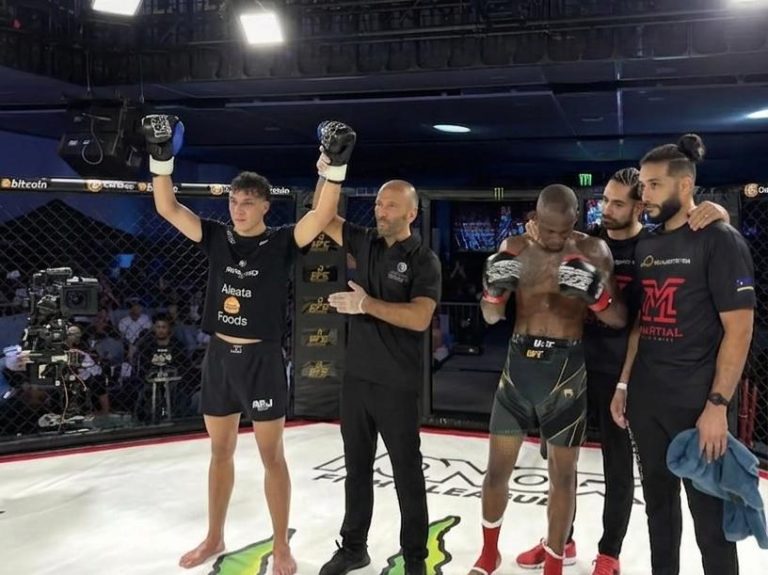 شرف معطى الله.. بطل من وجدة يتوج بلقب "Honor Fight League" ​