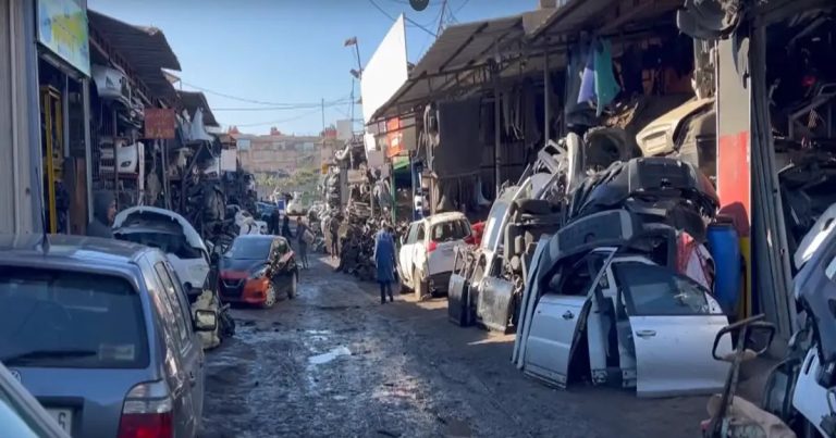 لافيراي السالمية في خبر كان .. سلطات البيضاء تشرع في هدم أشهر سوق لقطع الغيار