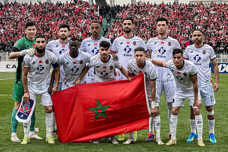 اللاعب الجزائري فرحاني يعتذر للمغاربة ويوضح ملابسات واقعة قميص أولمبيك آسفي