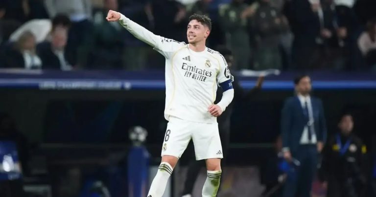 شجار بغرفة ملابس ريال مدريد ينتهي بنقل فالفيردي للمستشفى