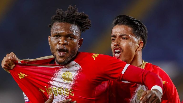 الوداد يحقق فوزا ثمينا أمام الرجاء في ديربي بدون جمهور