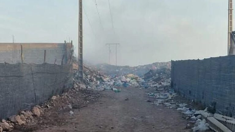 اشتـوكة.. مطرح نفايات يهدد الصحة العامة ويعزل أحد الدواوير