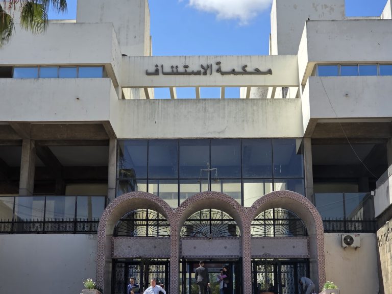 البيضاء.. تمديد الحراسة النظرية لمشتبه فيهما في جريمة قتل سائق طاكسي