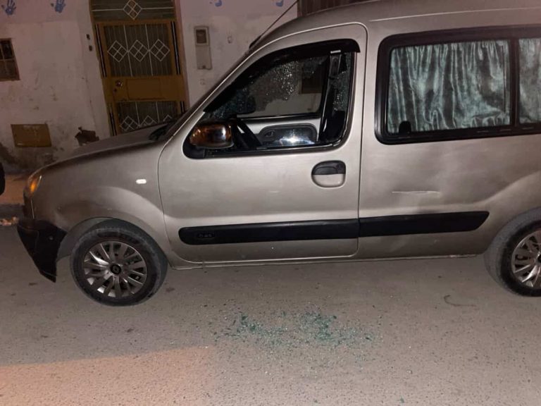 ساكنة حي “ابن كيران” بطنجة تستنجد بالأمن.. شخص يخرب أزيد من 10 سيارات