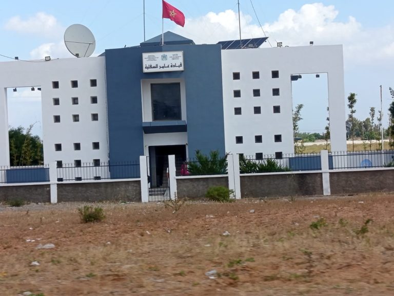 القنيطرة.. شكاية جماعية تثير الجدل حول تدبير الشأن المحلي بقيادة عامر السفلية
