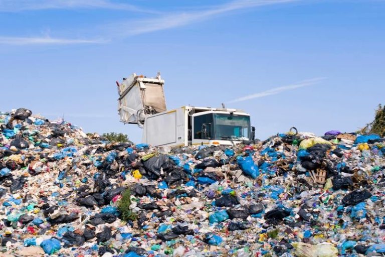 منتخبو العدالة و التنمية بالبيضاء يرفضون مشروعا ضخما لتحويل النفايات إلى طاقة
