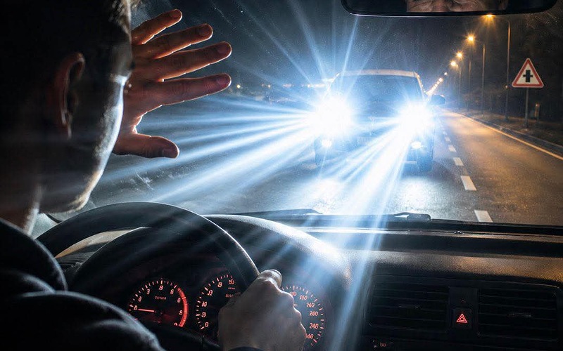 فوضى “Turbo LED” على الطرقات تثير مخاوف السائقين ومطالب بتشديد المراقبة