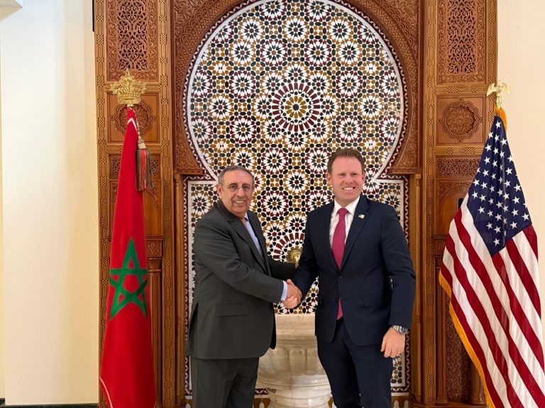 العمراني يتباحث مع مدير مجموعة عمل البيت الأبيض الخاصة بكأس العالم
