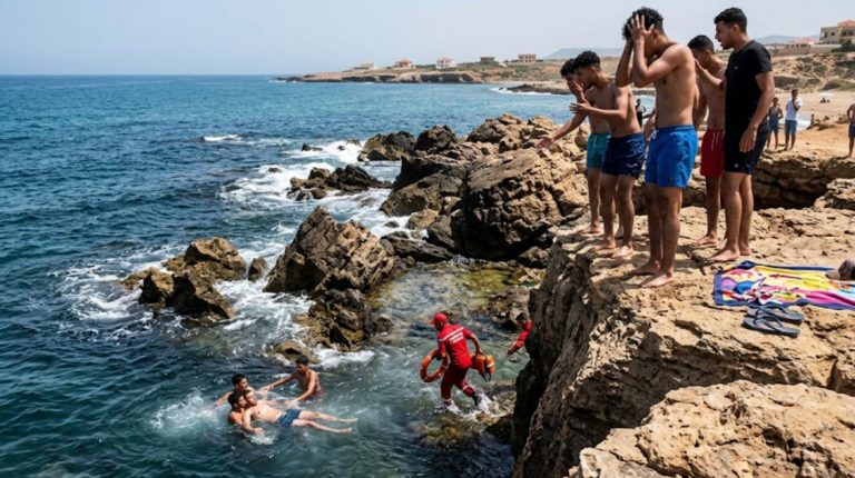 إقليم الناظور.. شاب يصارع الموت بعد مغامرة قاتلة بشاطئ أركمان