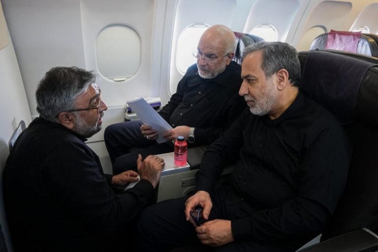سويسرا.. الوفد الإيراني يغادر مقر المفاوضات احتجاجاً على تهديدات ترامب
